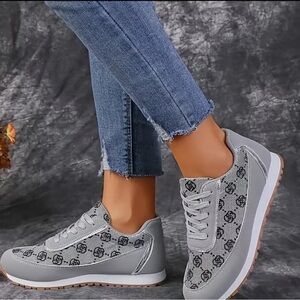 NEW-Flower pattern sneakers.Size9.5